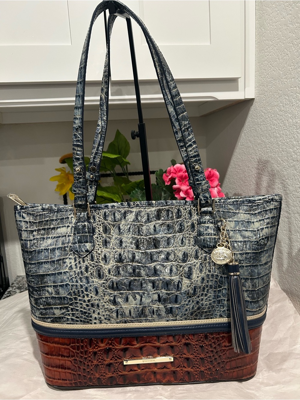Brahmin Glacier Eastwood Medium Asher